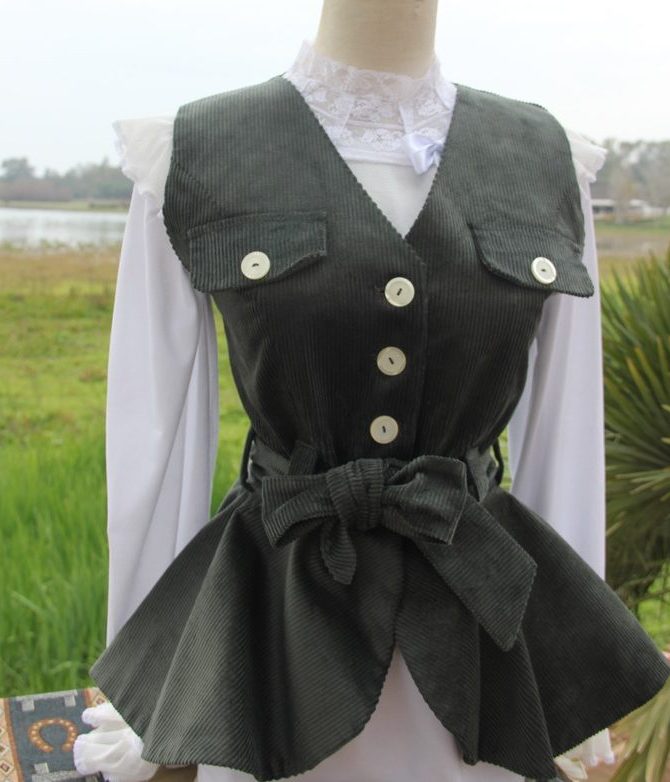 Chalequillo Mujer Pana Verde