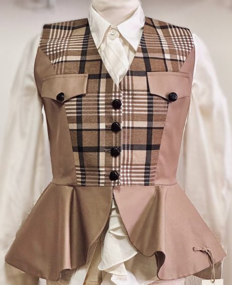 Chalequillo Mujer Camel Cuadros