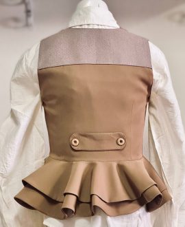 Chalequillo Niña Camel Doble Volante