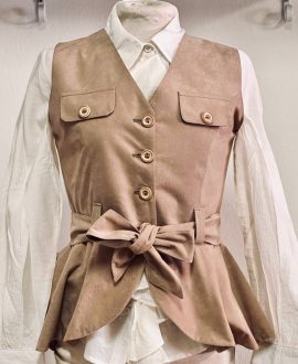 Chalequillo Mujer Camel con Volante