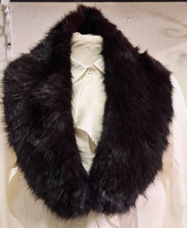 Cuello de Pelos Marrón